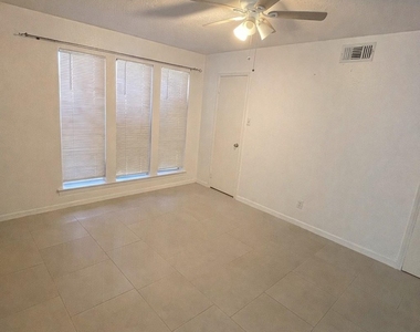 12255 W Village Drive - Photo Thumbnail 18