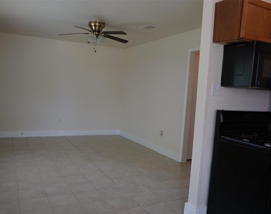 604 Wilson Road - Photo Thumbnail 8