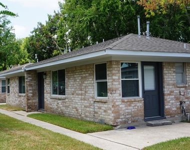 604 Wilson Road - Photo Thumbnail 3
