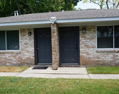 604 Wilson Road - Photo Thumbnail 2