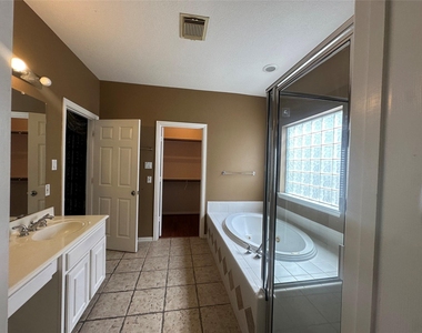 7131 Harmony Cove - Photo Thumbnail 11