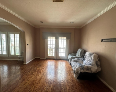 7131 Harmony Cove - Photo Thumbnail 4
