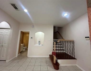7131 Harmony Cove - Photo Thumbnail 15