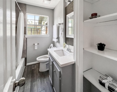 6347 Limestone Street - Photo Thumbnail 7