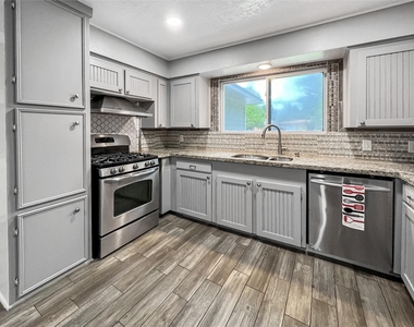 6347 Limestone Street - Photo Thumbnail 6