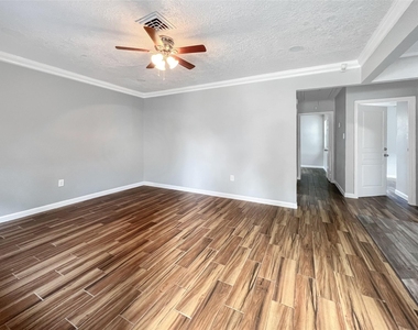 6347 Limestone Street - Photo Thumbnail 4