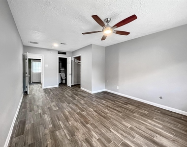 6347 Limestone Street - Photo Thumbnail 11