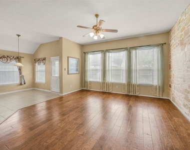 18930 Magnolia Arbor Lane - Photo Thumbnail 4