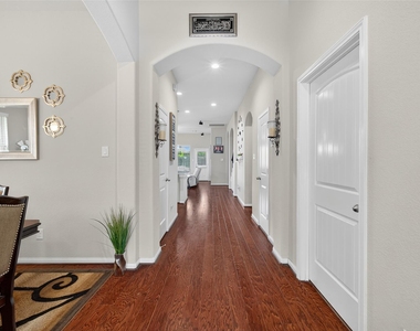 13935 Manobrook Court - Photo Thumbnail 8