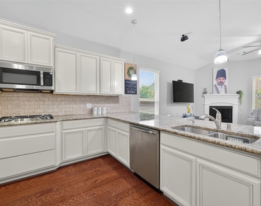 13935 Manobrook Court - Photo Thumbnail 17