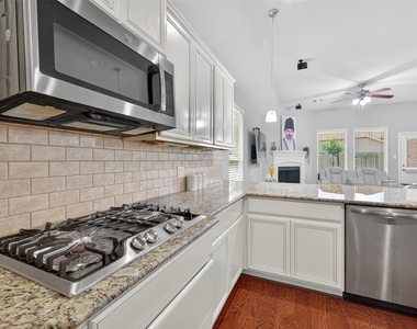 13935 Manobrook Court - Photo Thumbnail 20