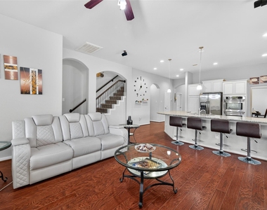 13935 Manobrook Court - Photo Thumbnail 11