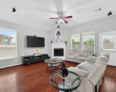 13935 Manobrook Court - Photo Thumbnail 13