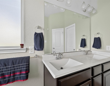 13935 Manobrook Court - Photo Thumbnail 35
