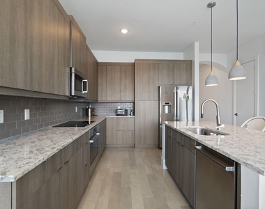 199 Waterpoint Court - Photo Thumbnail 10