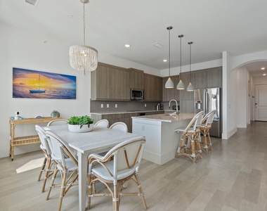 199 Waterpoint Court - Photo Thumbnail 15