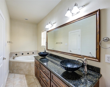 5813 Washington Avenue - Photo Thumbnail 26