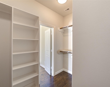 5813 Washington Avenue - Photo Thumbnail 28
