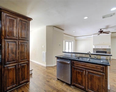 5813 Washington Avenue - Photo Thumbnail 15
