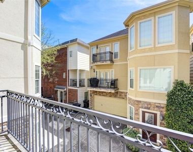 5813 Washington Avenue - Photo Thumbnail 17