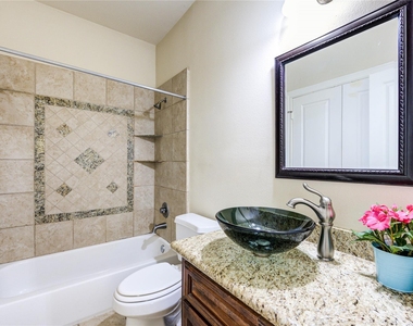 5813 Washington Avenue - Photo Thumbnail 8