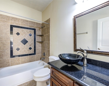 5813 Washington Avenue - Photo Thumbnail 33