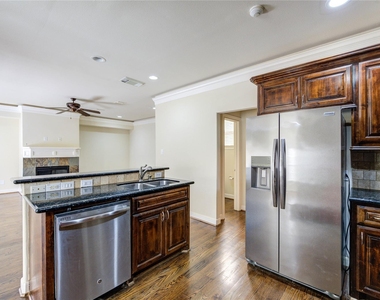 5813 Washington Avenue - Photo Thumbnail 14