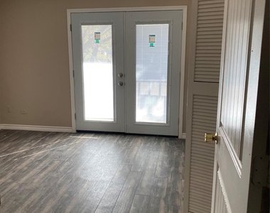 7952 Grove Ridge Drive - Photo Thumbnail 6
