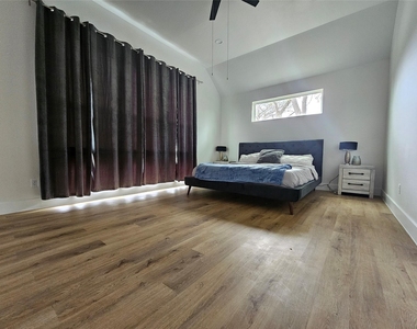 4217 Hare Street - Photo Thumbnail 4