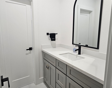 4217 Hare Street - Photo Thumbnail 9