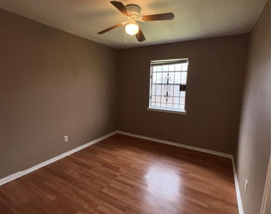 3613 Sparrow Street - Photo Thumbnail 9