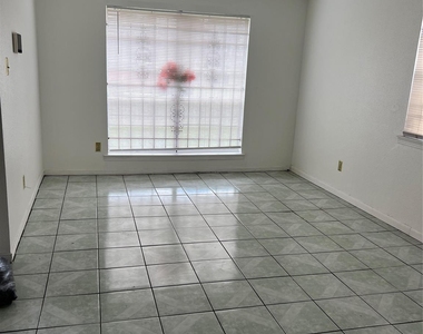 3613 Sparrow Street - Photo Thumbnail 5