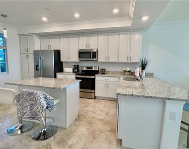 43030 Greenway Boulevard - Photo Thumbnail 9