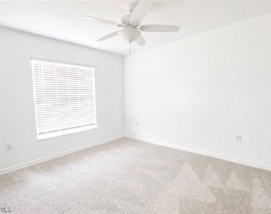 15940 Grassland Lane - Photo Thumbnail 7