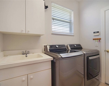 10514 Bella Vista Drive - Photo Thumbnail 20