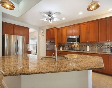 10514 Bella Vista Drive - Photo Thumbnail 10