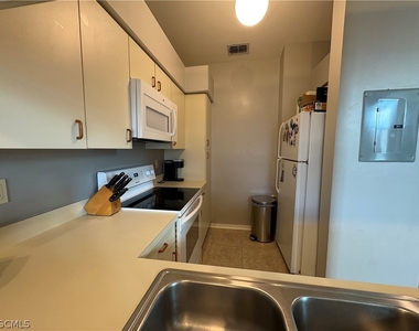 13226 Whitehaven Lane - Photo Thumbnail 12