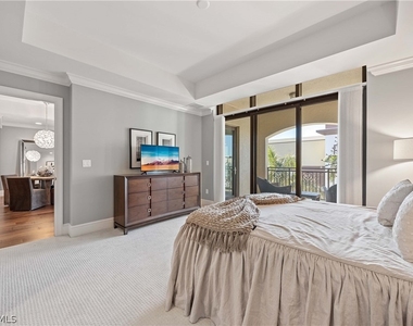 9123 Strada Place - Photo Thumbnail 15