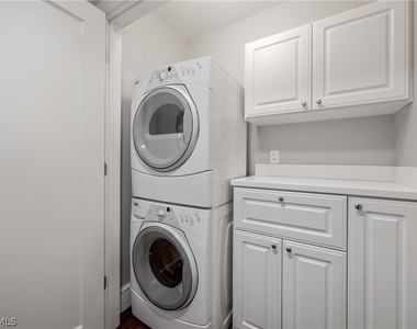 9123 Strada Place - Photo Thumbnail 17