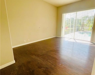 2271 Eaton Lake Court - Photo Thumbnail 10