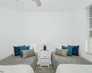 15375 Green Acres Avenue - Photo Thumbnail 34