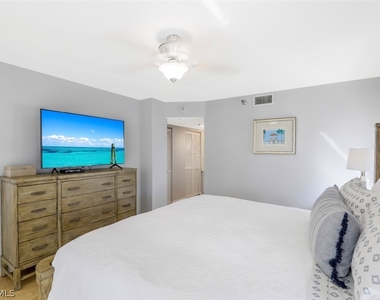 5501 Heron Pt Drive - Photo Thumbnail 14