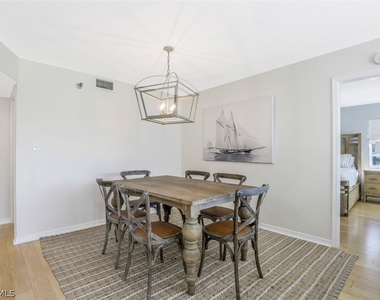 5501 Heron Pt Drive - Photo Thumbnail 11