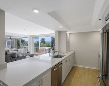 5501 Heron Pt Drive - Photo Thumbnail 8