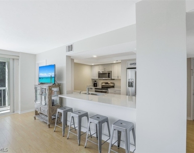 5501 Heron Pt Drive - Photo Thumbnail 7