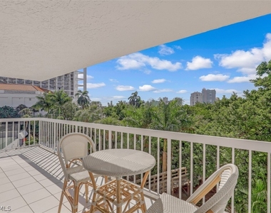 5501 Heron Pt Drive - Photo Thumbnail 2