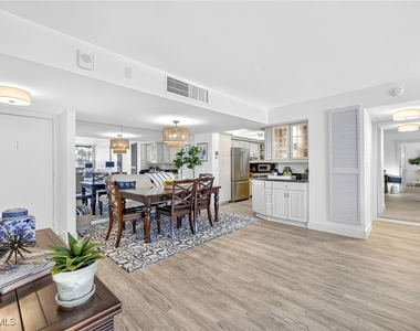 4001 Gulf Shore Boulevard N - Photo Thumbnail 4