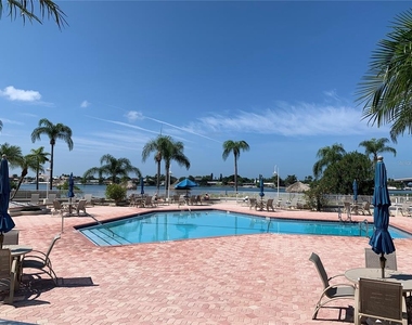 6061 Bahia Del Mar Circle - Photo Thumbnail 20