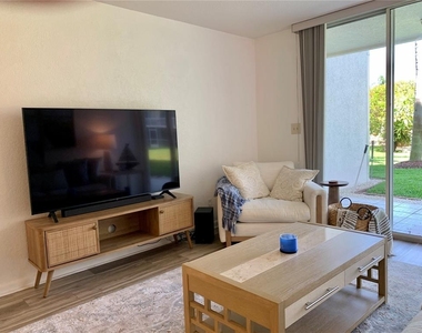 6061 Bahia Del Mar Circle - Photo Thumbnail 11