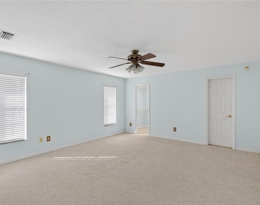 2065 Oak Beach Boulevard - Photo Thumbnail 12